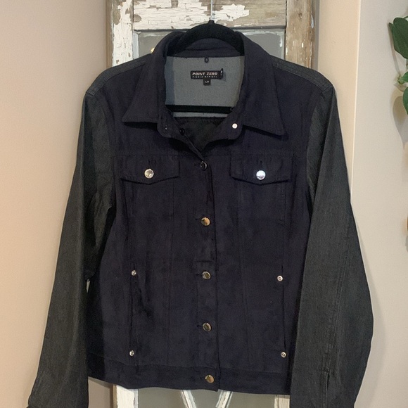 Point Zero Jacket with Faux Fur Collar Medium - Picture 14 of 17